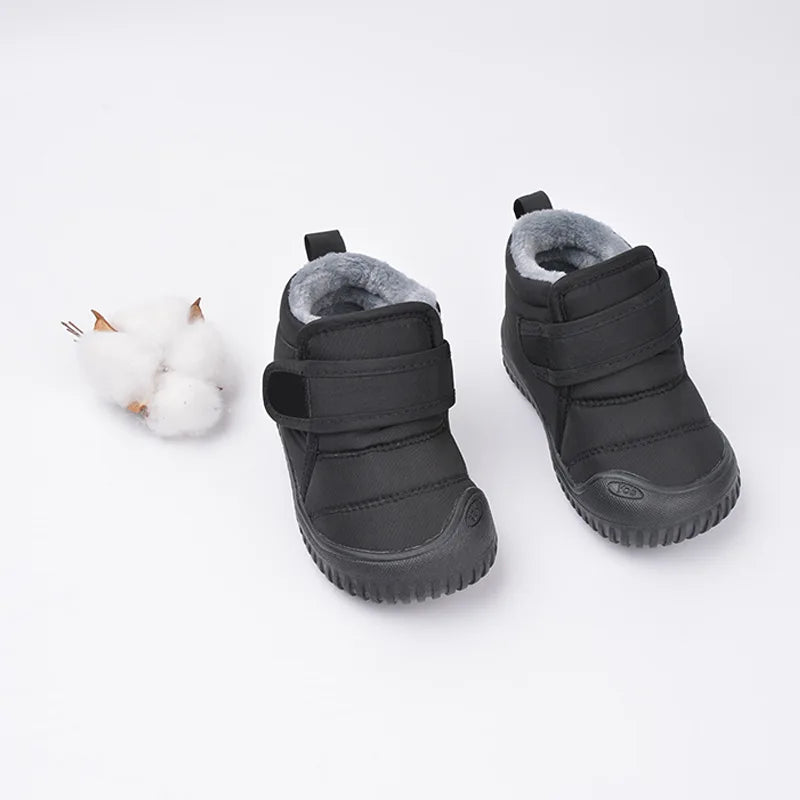 | 🔒 | MiniBoots | Bottes minimalistes imperméables pour enfants